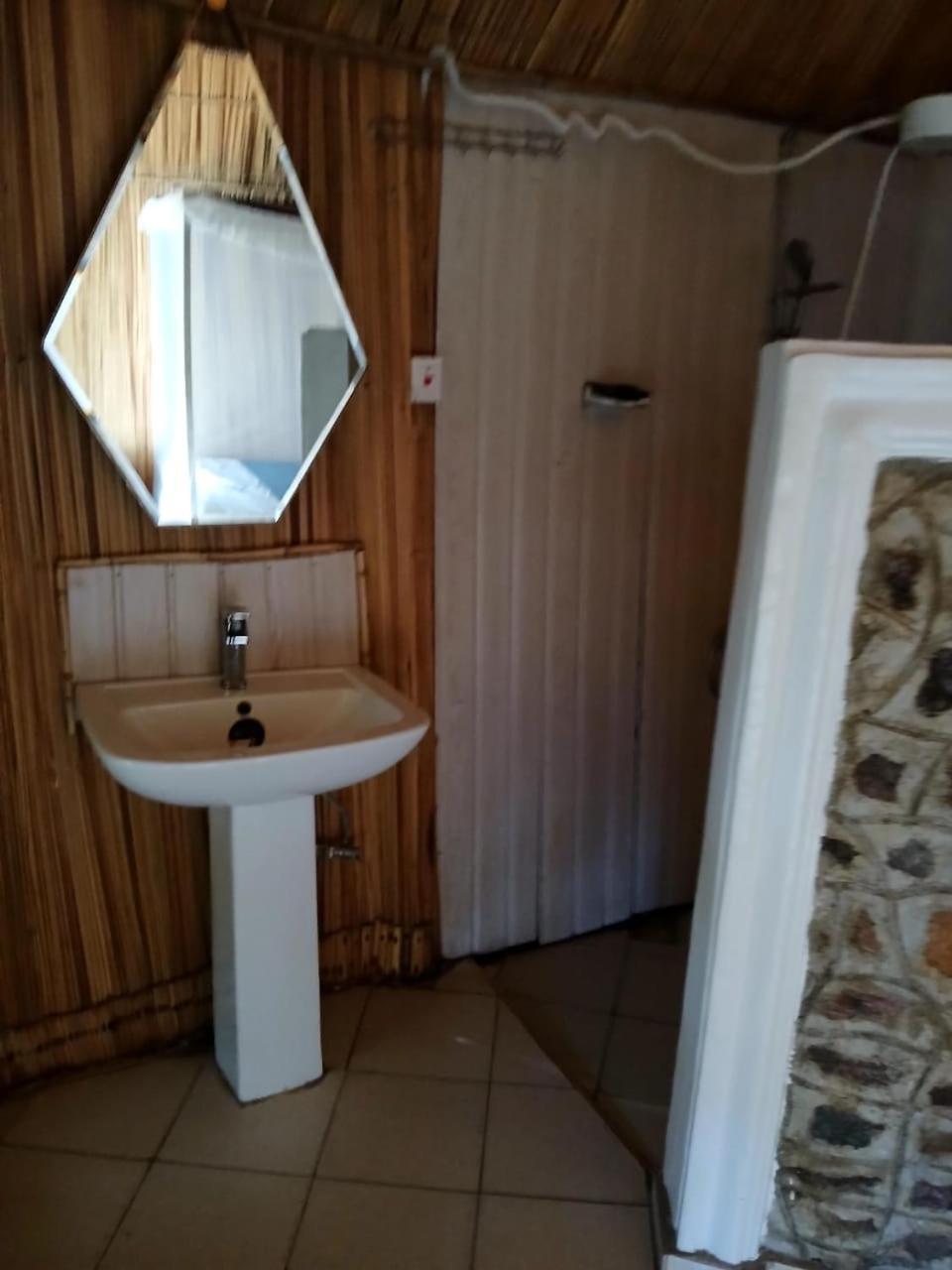 Ches Bay Resort Nangina Екстериор снимка