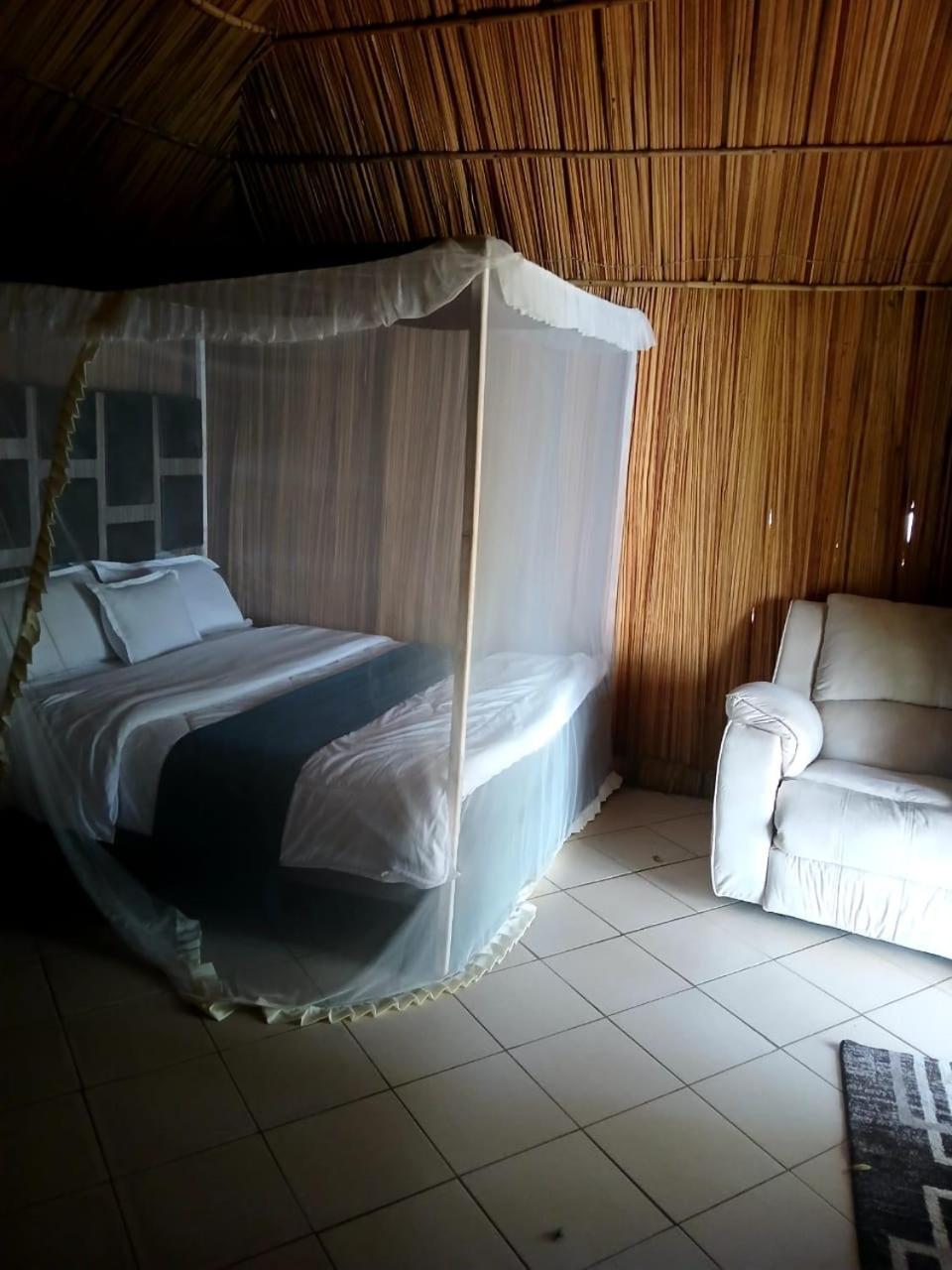 Ches Bay Resort Nangina Екстериор снимка