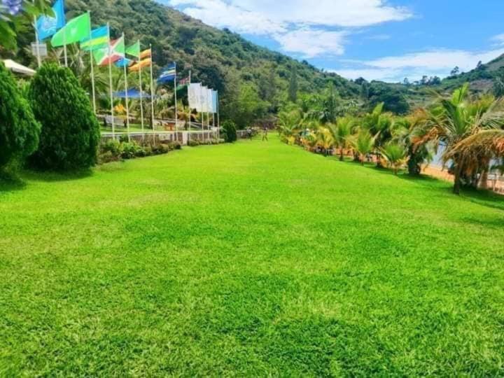 Ches Bay Resort Nangina Екстериор снимка